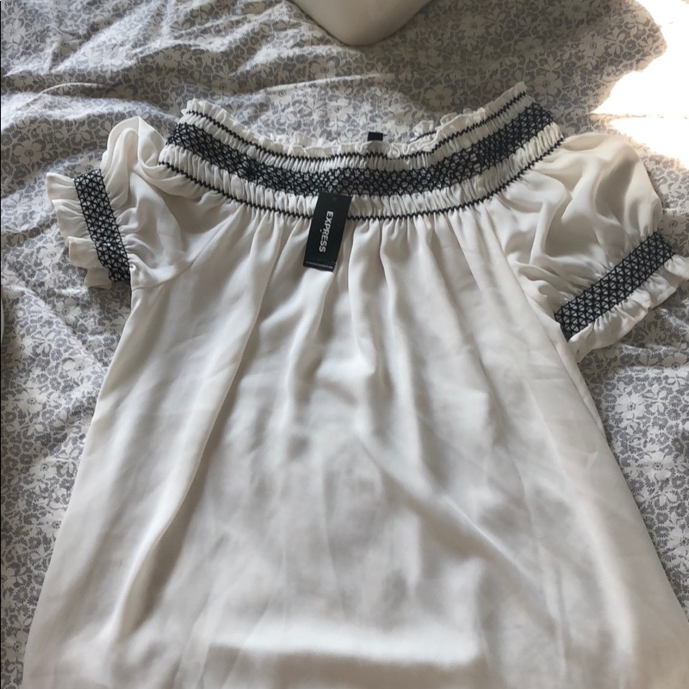 Cute blouse
